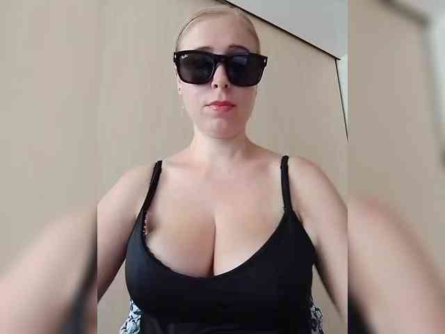 Dashulya666 webcam