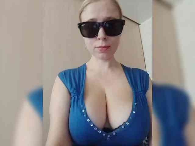 Dashulya666 webcam