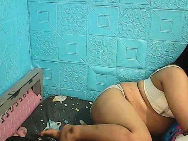 ShailaJeen webcam