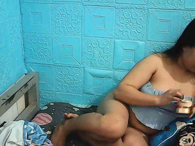 ShailaJeen webcam