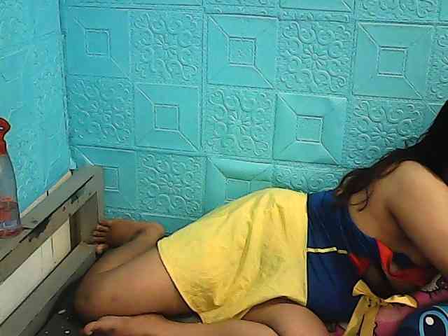 ShailaJeen webcam