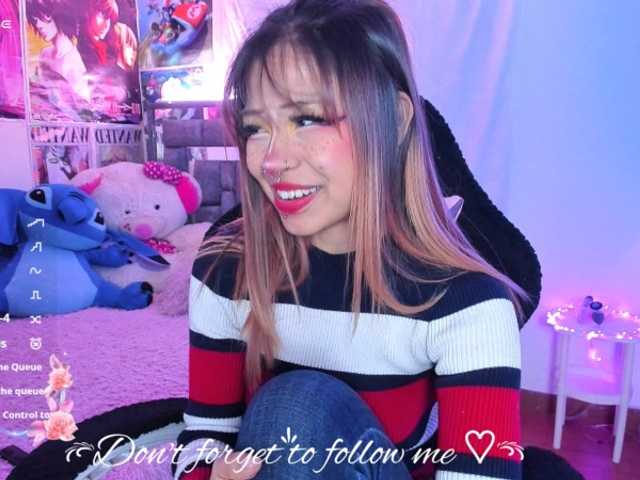 Sweetred11's BongaCams show and profile