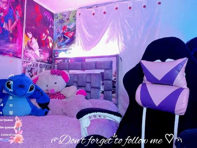 Sweetred11's BongaCams show and profile