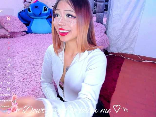 Sweetred11's BongaCams show and profile