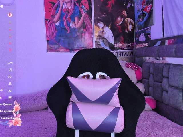 Sweetred11's BongaCams show and profile