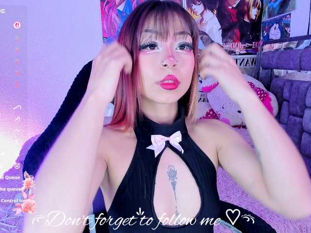 Sweetred11's BongaCams show and profile