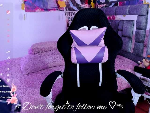 Sweetred11's BongaCams show and profile