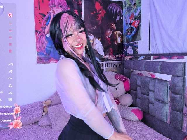 Sweetred11's BongaCams show and profile