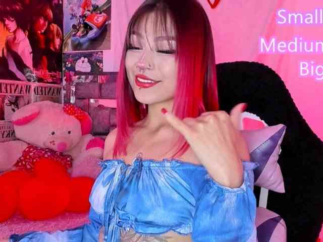 Sweetred11 Live Webcam on BongaCams