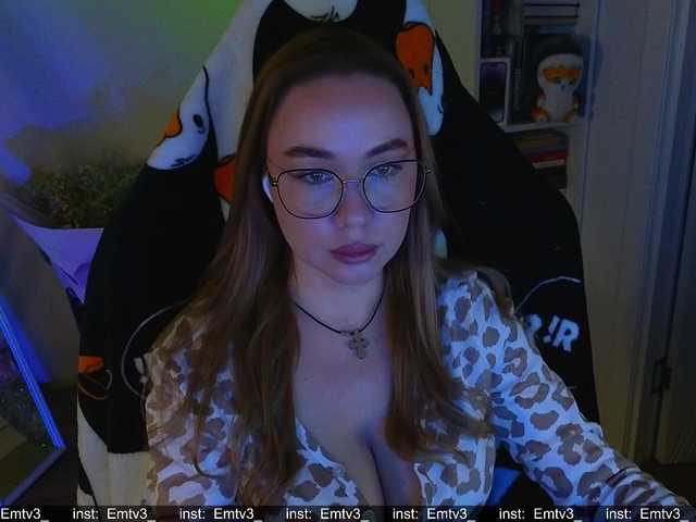 Emili1-'s BongaCams show and profile