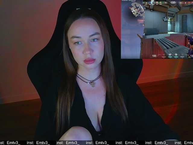 Emili1-'s BongaCams show and profile