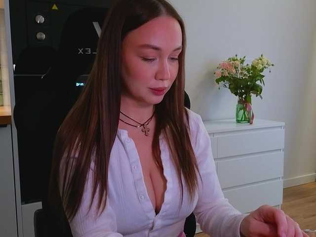 Emili1-'s BongaCams show and profile