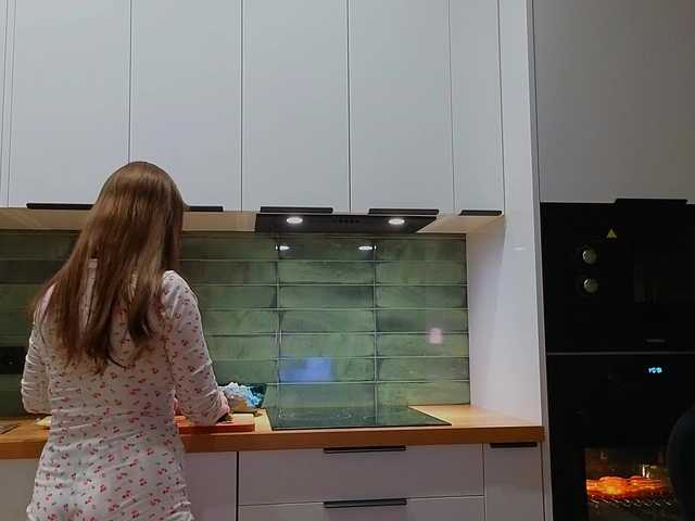 Emili1-'s BongaCams show and profile