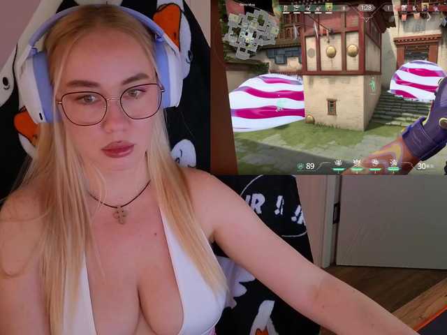 видео Emili1-