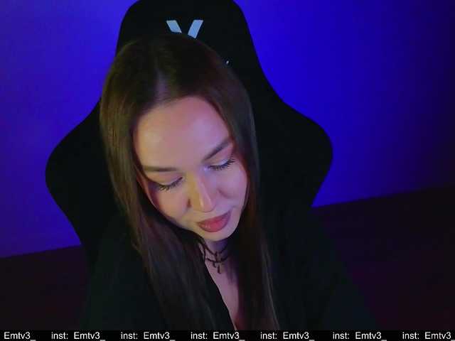 Emili1-'s BongaCams show and profile