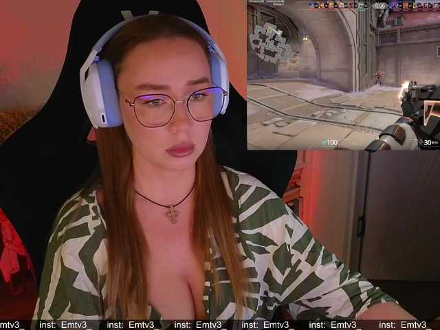 Emili1-'s BongaCams show and profile