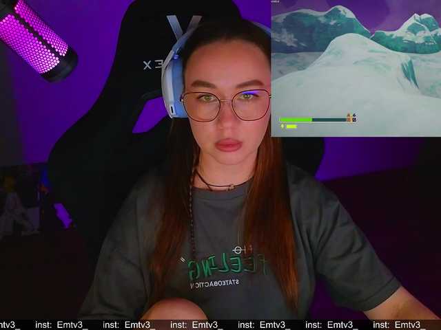 Emili1-'s BongaCams show and profile