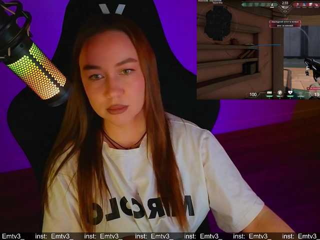 Emili1-'s BongaCams show and profile