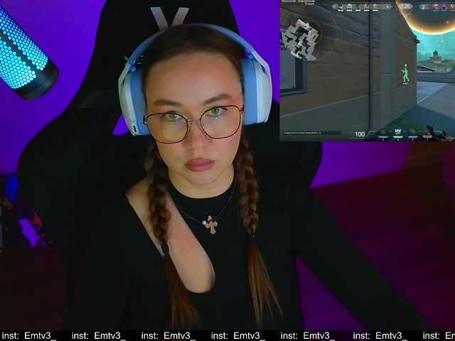 Emili1-'s BongaCams show and profile