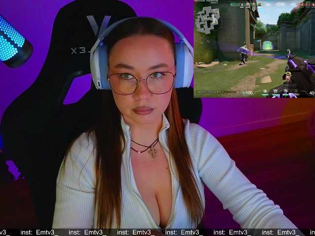 Emili1-'s BongaCams show and profile