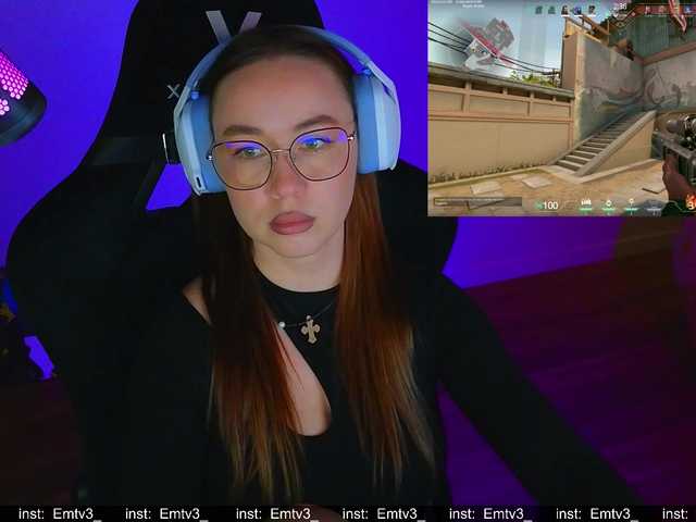 Emili1-'s BongaCams show and profile