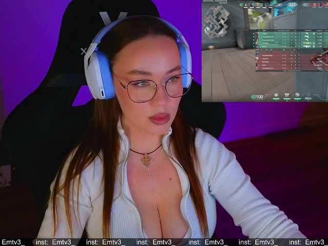 Emili1-'s BongaCams show and profile