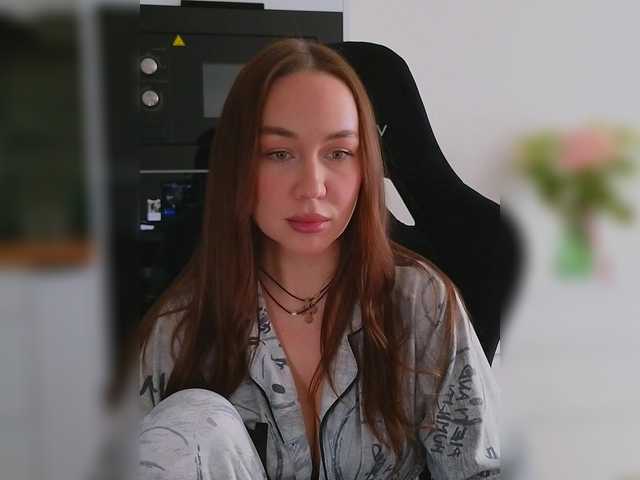 Emili1-'s BongaCams show and profile