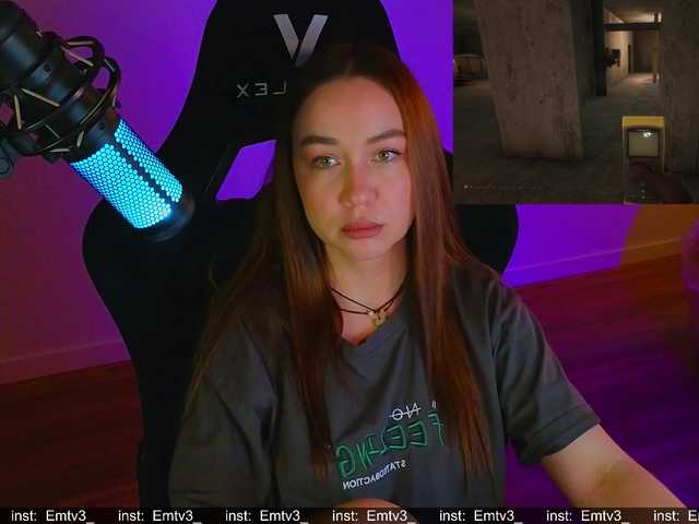 Emili1-'s BongaCams show and profile