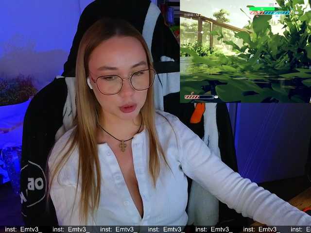 Emili1-'s BongaCams show and profile