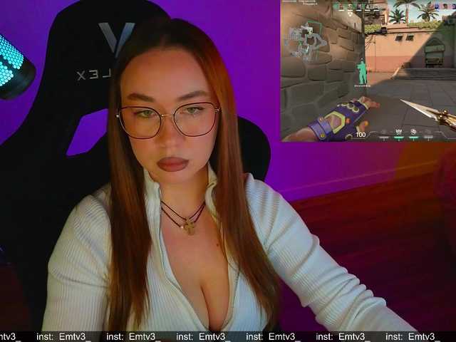 Emili1-'s BongaCams show and profile