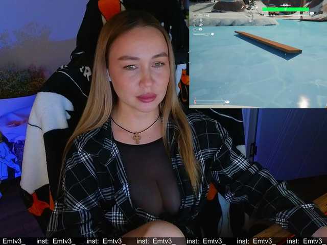 Emili1-'s BongaCams show and profile