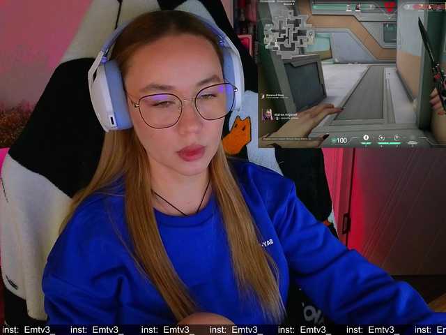 Emili1-'s BongaCams show and profile