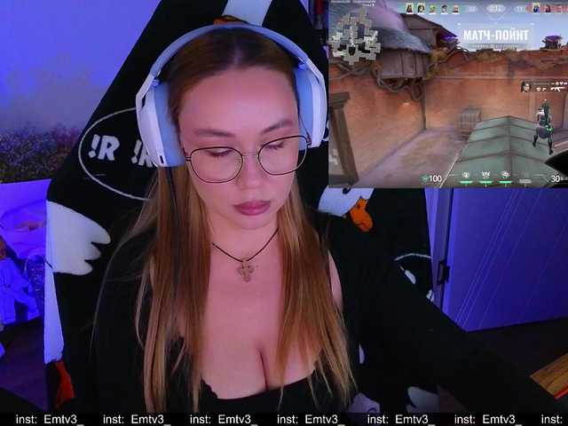 Emili1-'s BongaCams show and profile