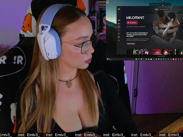 Emili1-'s BongaCams show and profile