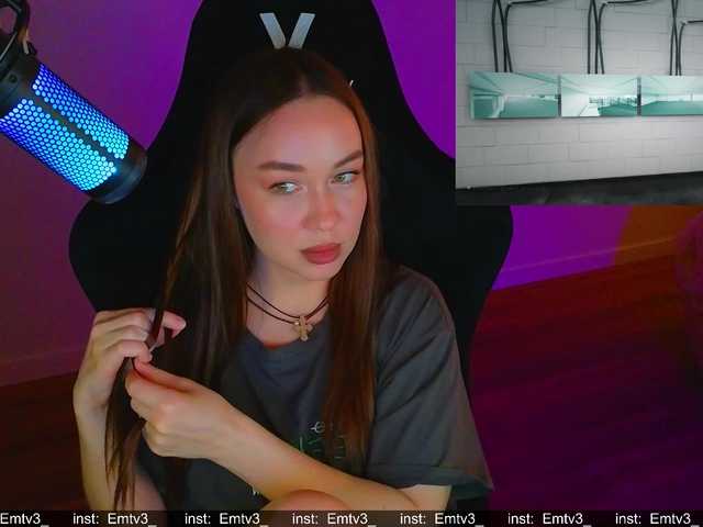 Emili1-'s BongaCams show and profile