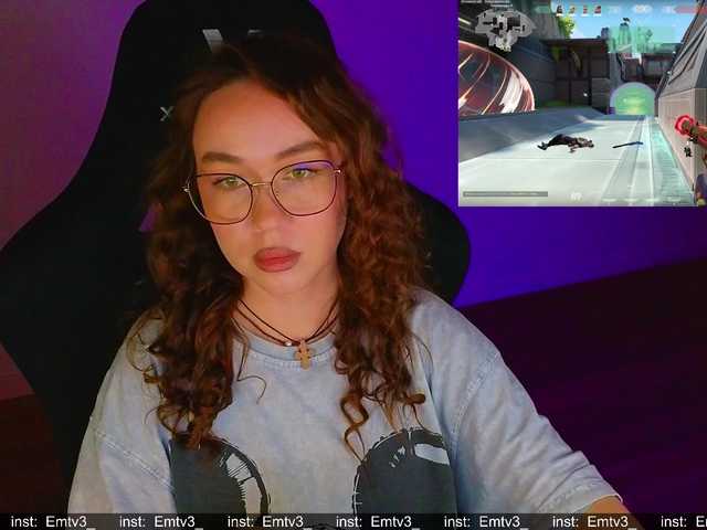 Emili1-'s BongaCams show and profile