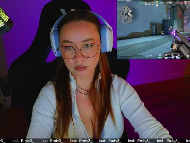 Emili1-'s BongaCams show and profile