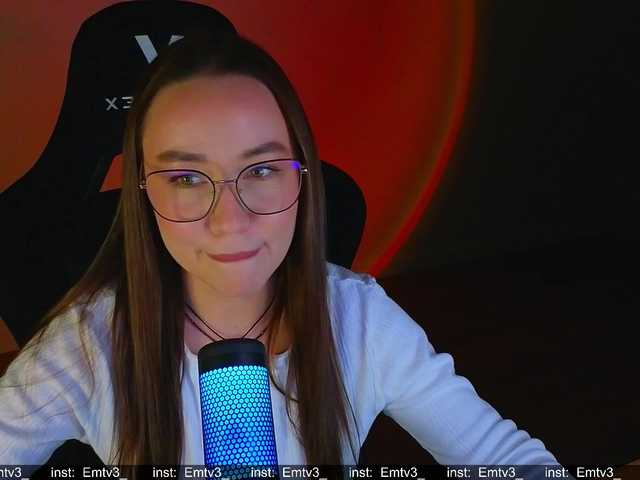 Emili1-'s BongaCams show and profile