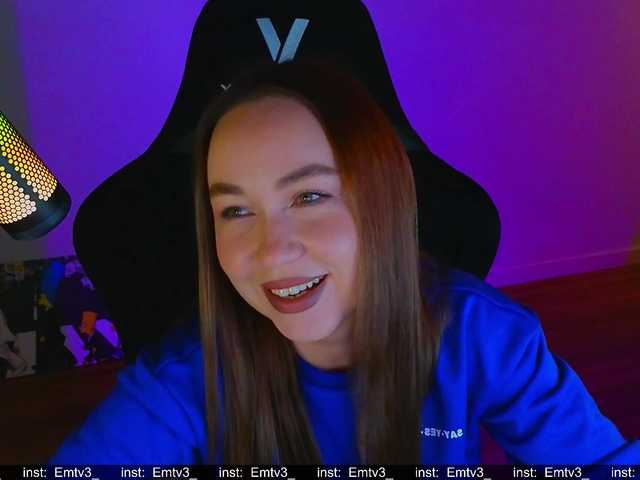 Emili1-'s BongaCams show and profile