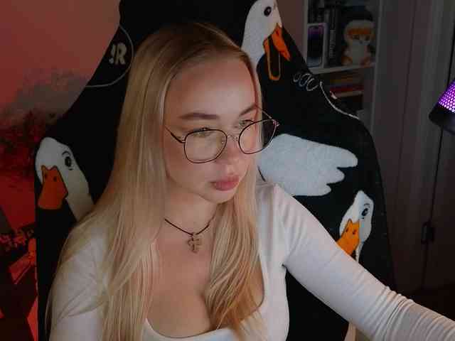 stream live sex Emili1-