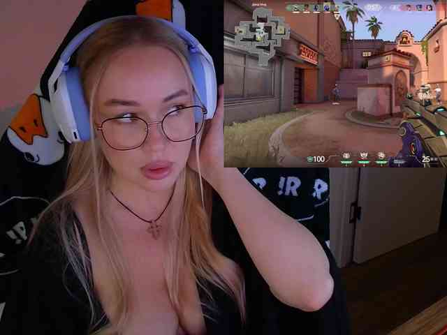 Emili1-'s webcam live show