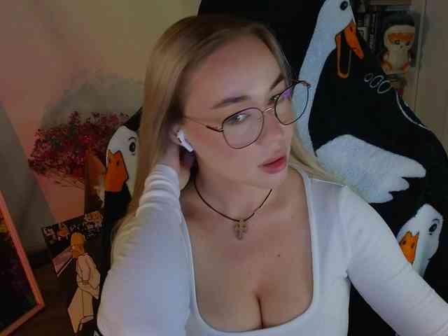 stream live sex Emili1-
