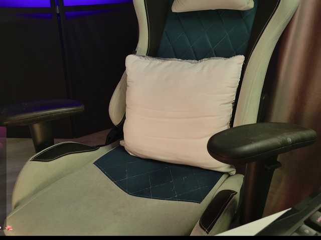 Pink-Donut's BongaCams show and profile