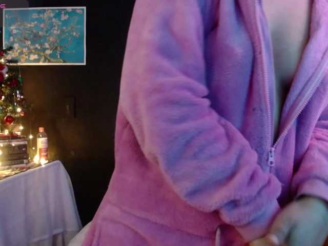 AbsentaVert's BongaCams show and profile