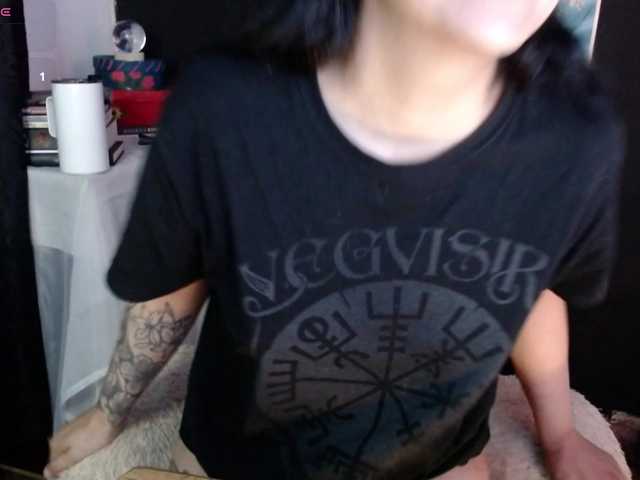 AbsentaVert's BongaCams show and profile