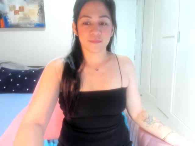 sexyloveasian webcam