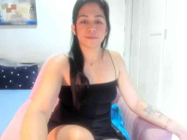 sexyloveasian webcam