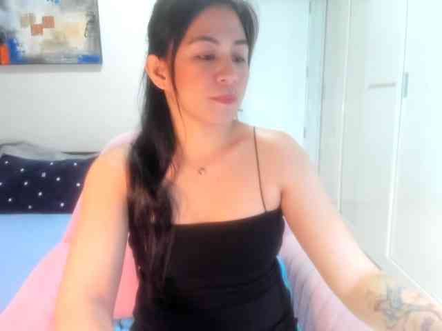 sexyloveasian webcam