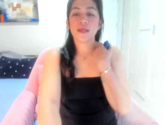 sexyloveasian webcam