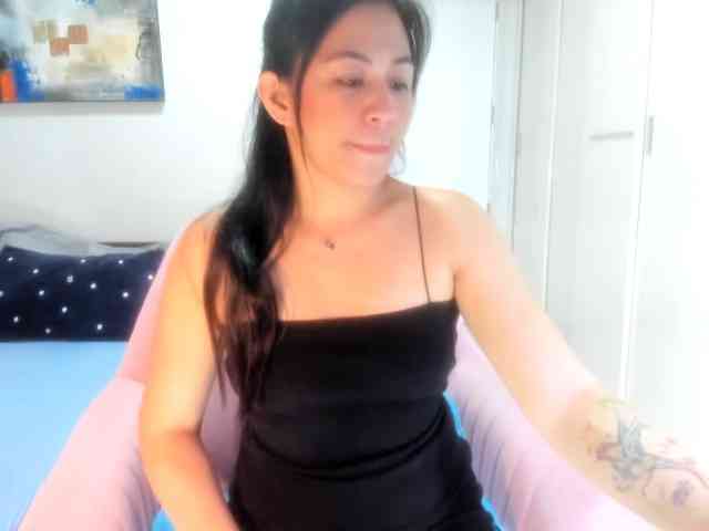 sexyloveasian webcam